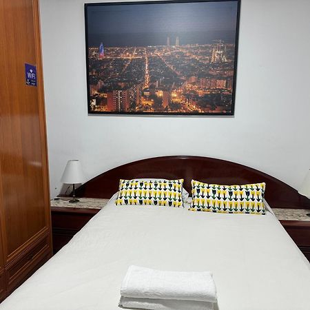 Room Familiar Sants Barcelona Luaran gambar